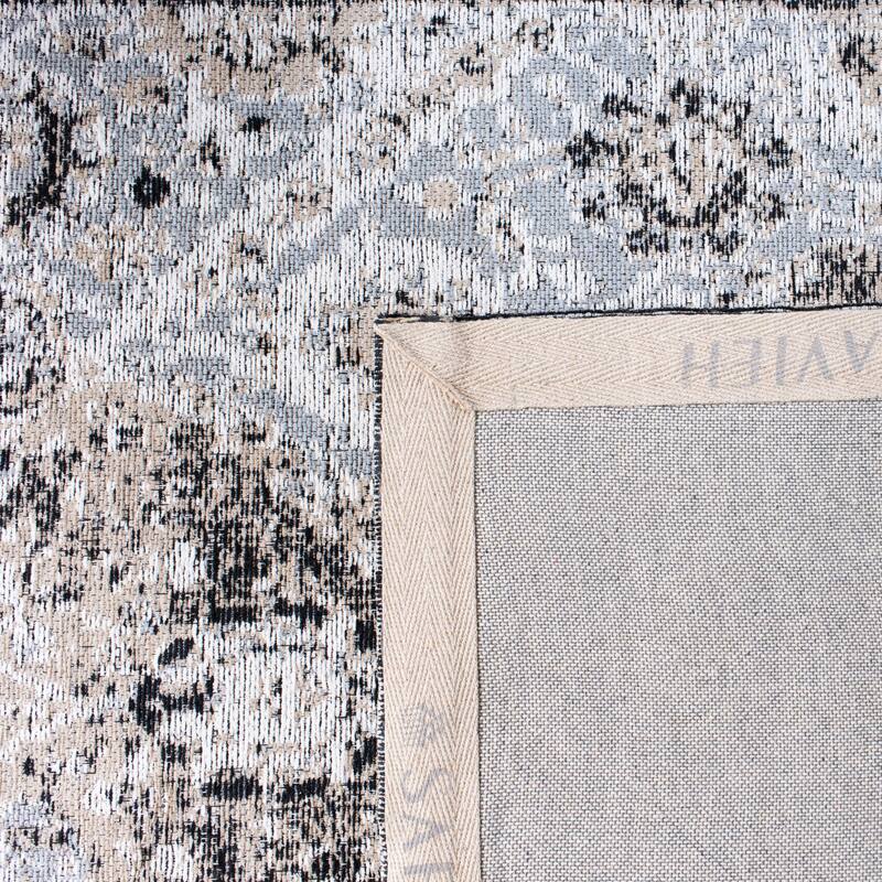 SAFAVIEH Handmade Classic Vintage Haida Oriental Ivory/Silver Chenille Rug