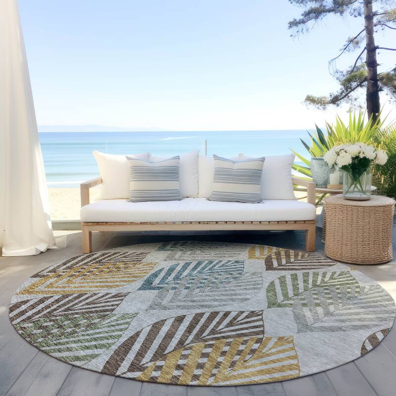 Machine Washable Indoor/ Outdoor Chantille Casual Palm Rug - Gray - 8' x 8'