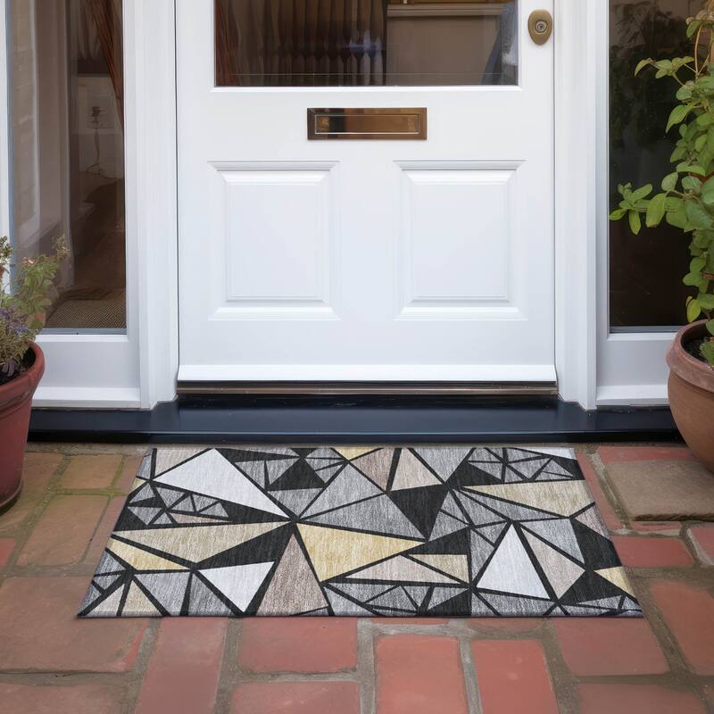 Machine Washable Indoor/ Outdoor Abstract Mosaic Chantille Rug