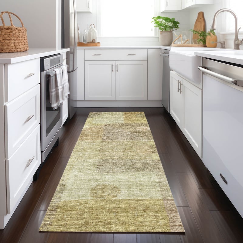 Machine Washable Indoor/ Outdoor Contemporary Geo Chantille Rug - Beige - 2'3" x 7'6"
