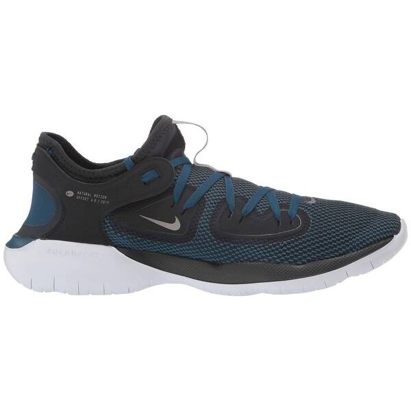10 Waterproof Shoes To Buy in Japan This Rainy Season 10 Waterproof Shoes To Buy in Japan This Rainy Season