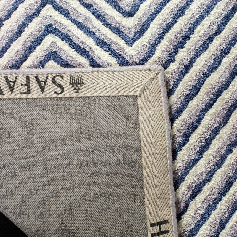 SAFAVIEH Handmade Soho Shira Chevron N.Z. Wool Rug