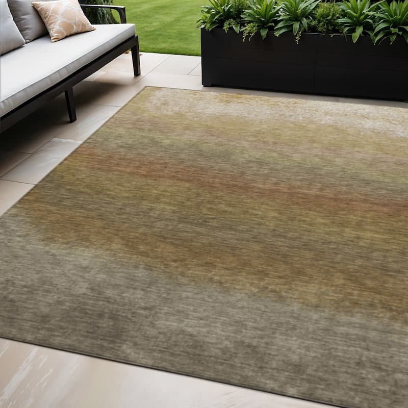 HomeRoots Ombre Transitional Rectangle Outdoor Rug - 5' X 8'