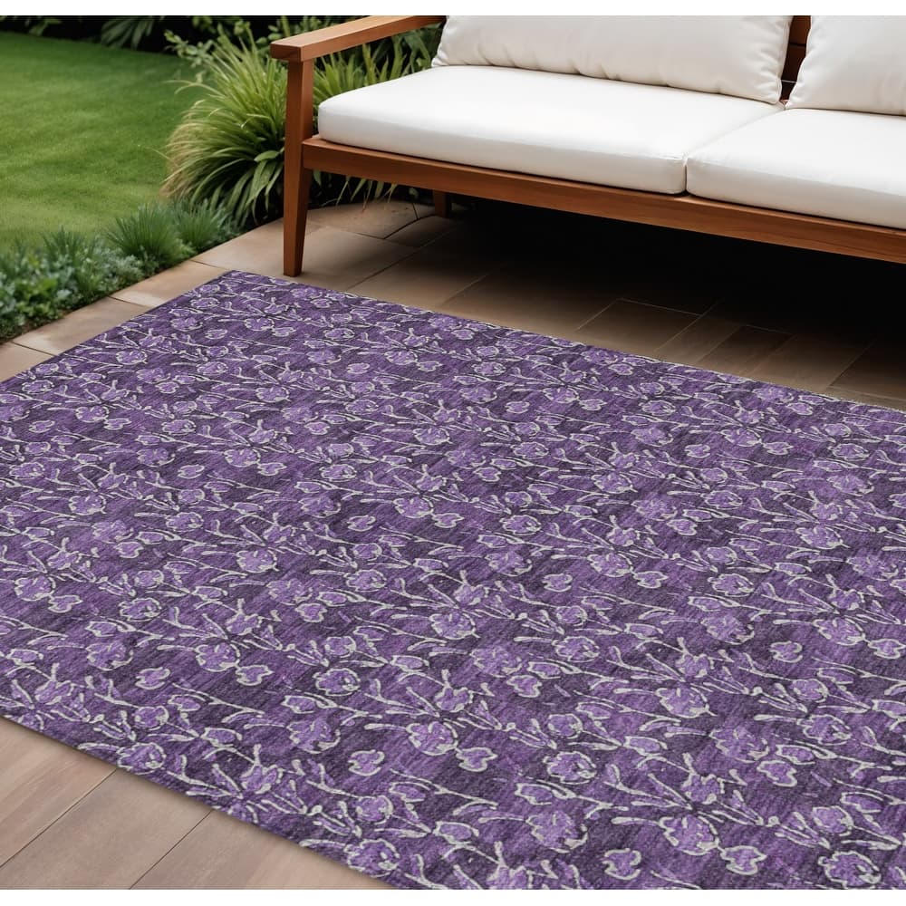 HomeRoots Floral Transitional Rectangle Outdoor Rug