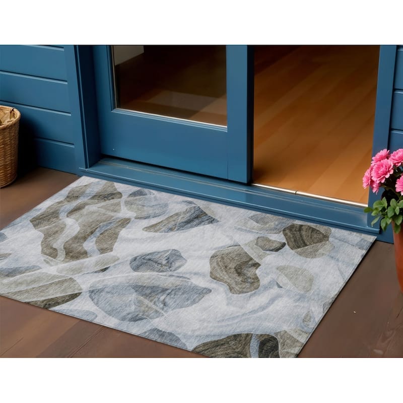 HomeRoots Abstract Transitional Rectangle Outdoor Rug - 3' x 5'
