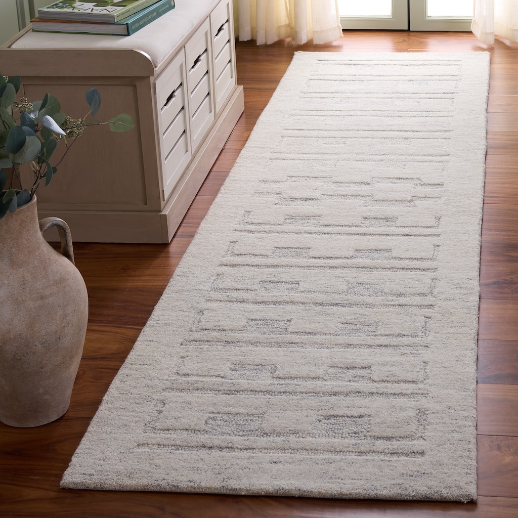 SAFAVIEH Handmade Harvest Bozhidarka Wool Rug