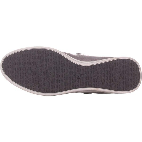 easy spirit silver flats