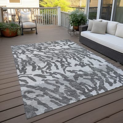 Machine Washable Indoor/ Outdoor Chantille Abstract Animal Print Rug