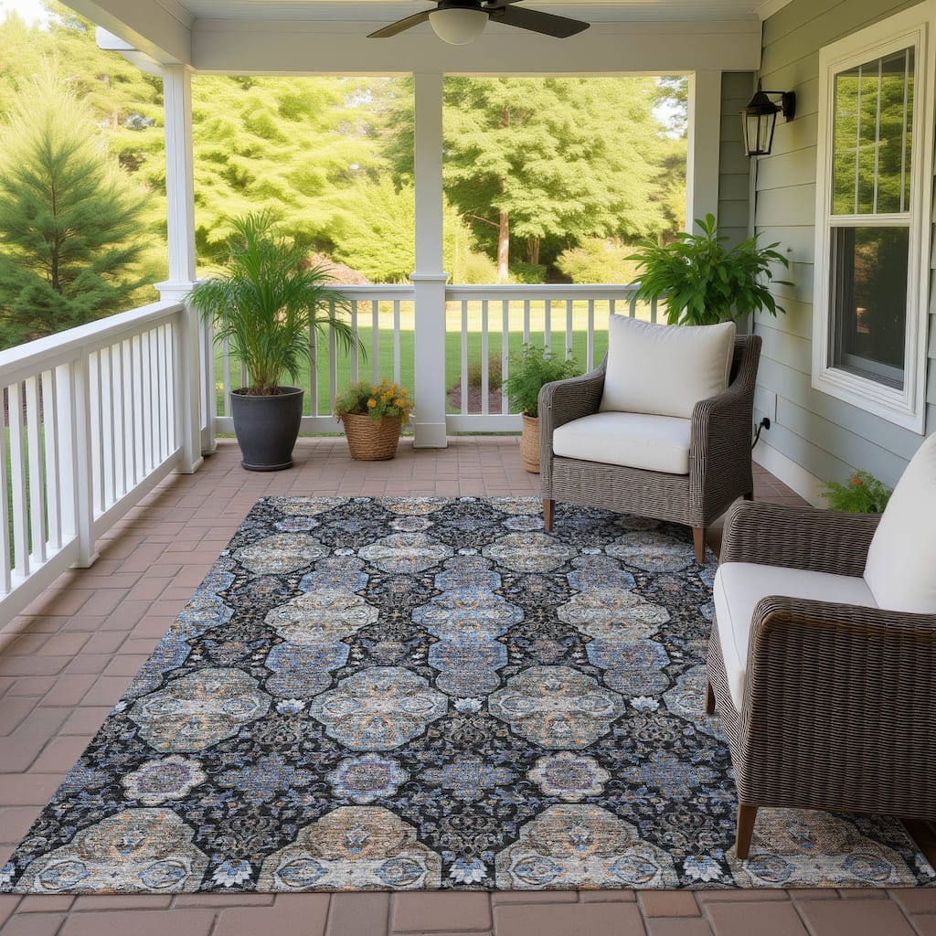 Machine Washable Indoor/ Outdoor Traditional Tracey Chantille Rug