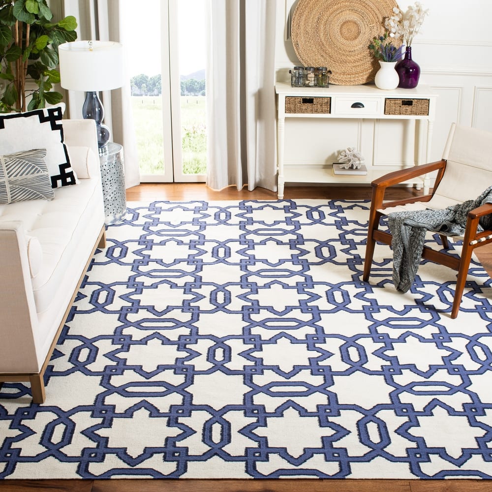 SAFAVIEH Handmade Flatweave Dhurries Hilpa Modern Moroccan Wool Rug