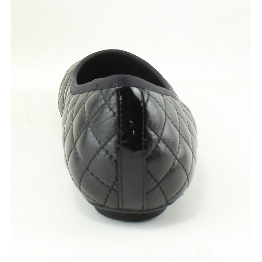 vaneli serene flat