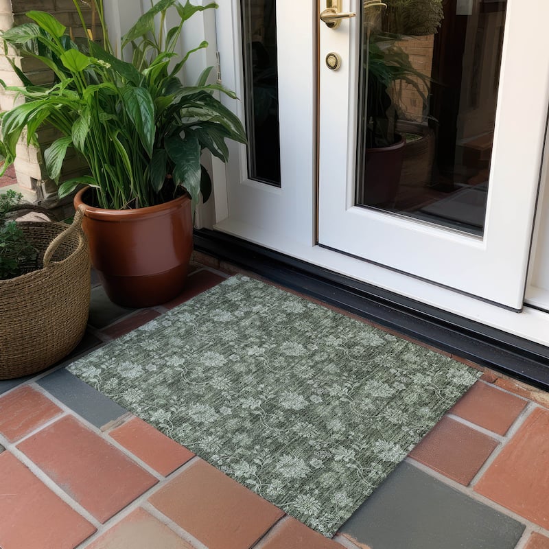 Machine Washable Indoor/ Outdoor Chantille Floral Farmhouse Rug