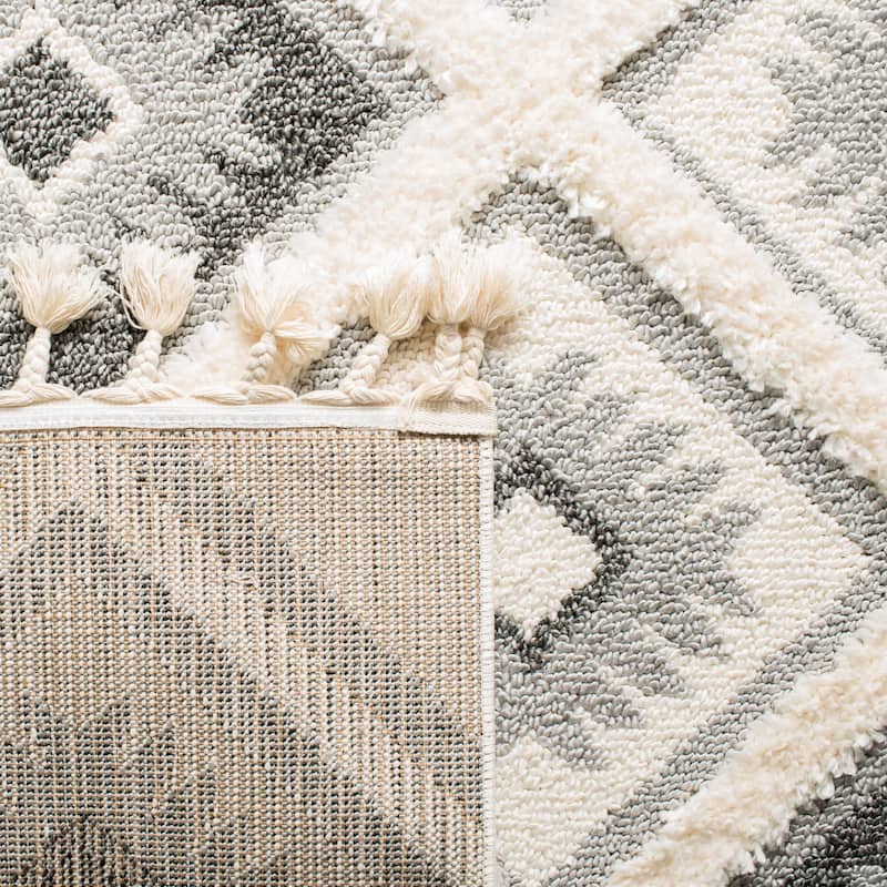 SAFAVIEH Moroccan Tassel Shag Zheljazka 2-inch Thick Rug