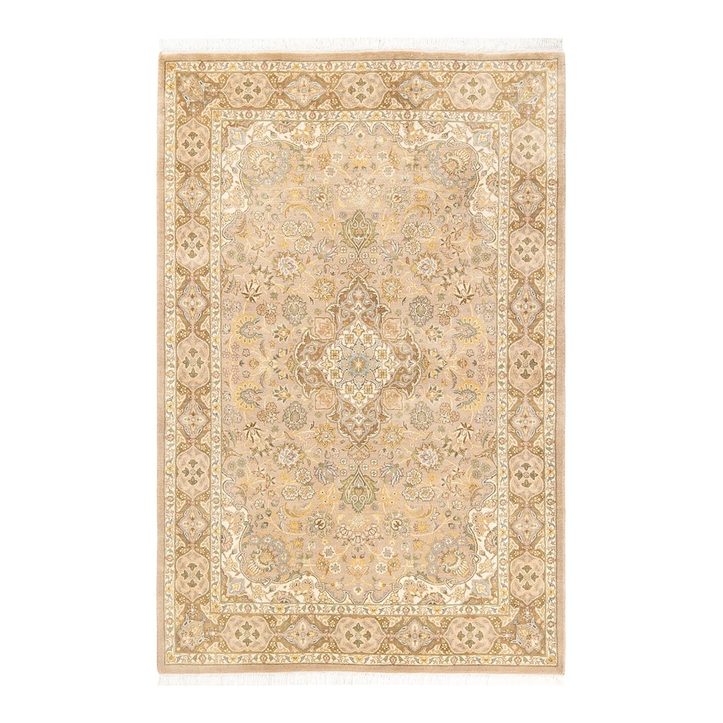 Overton Hand Knotted Wool Traditional Oriental Ivory Area Rug - 4' x 6'