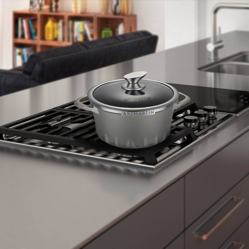 Non-Stick Ceramic Coated Die-Cast Aluminum Round Casserole & Lid with Induction Bottom – 8.7 inch