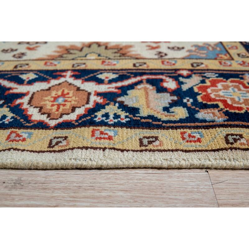 Hand-Knotted Wool Mahal Rug, 6' x 9', Ivory Area Rug, Stylish Soft Texture for Elegant Modern Interiors - L