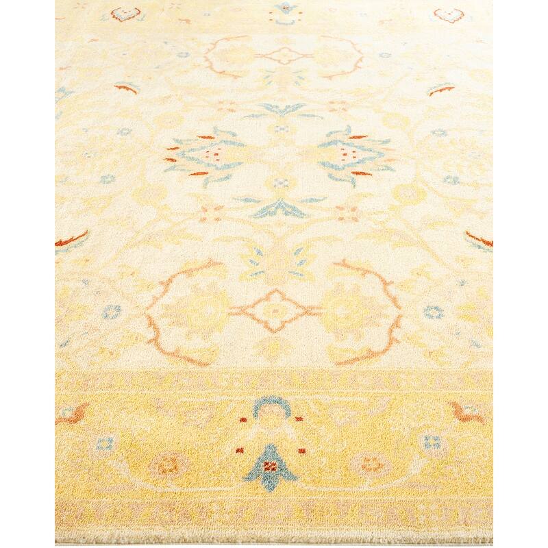 Overton Handknotted Wool Contemporary Floral Ivory Area Rug - 6' x 9'