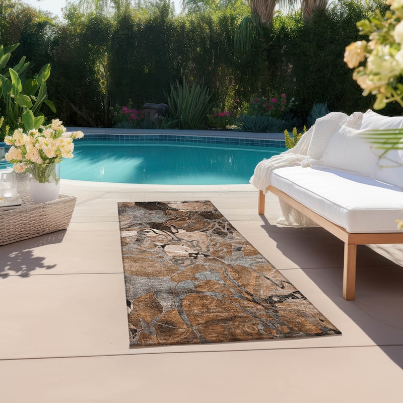 Machine Washable Indoor/ Outdoor Modern Floral Chantille Rug - 2'3" x 7'6" - Paprika