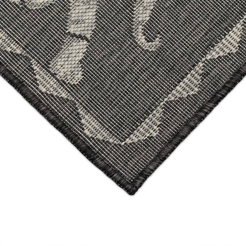 Liora Manne Carmel Marching Elephants Indoor/Outdoor Area Rug