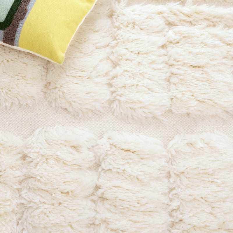 SAFAVIEH Handmade Casablanca Jora Shag Wool Rug