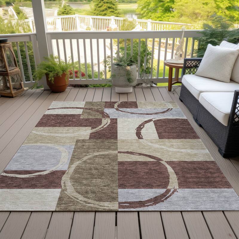 Machine Washable Indoor/ Outdoor Contemporary Chantille Rug - Brown - 8' x 10'