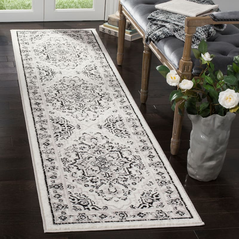 SAFAVIEH Skyler Agoritsa Oriental Boho Rug - 2' x 8' Runner - Grey/Ivory