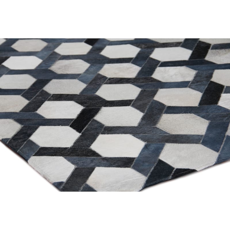 EXQUISITE RUGS Natural Hide Hand-stitched Leather Hide Silver/Blue Area Rug.