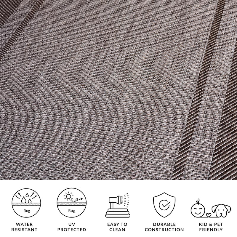 SAFAVIEH Courtyard Shpresa Indoor/ Outdoor Waterproof Patio Backyard Rug