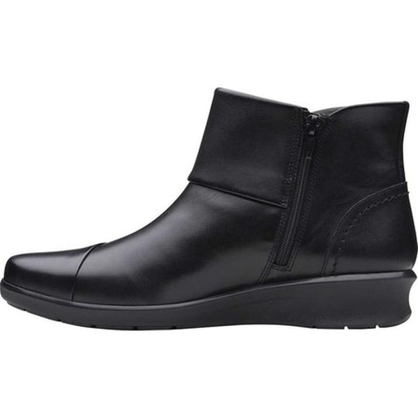 clarks hope track leather boot