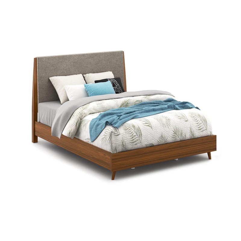Ludwig Queen Bed by Flexsteel - Queen