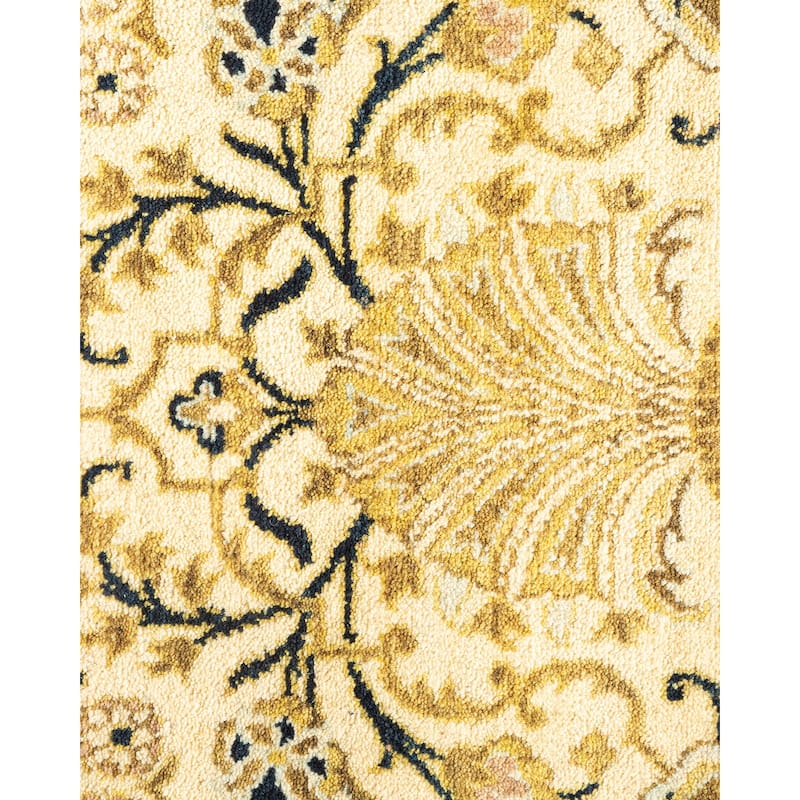 Overton Handknotted Wool Traditional Oriental Ivory Area Rug - 6' x 9'