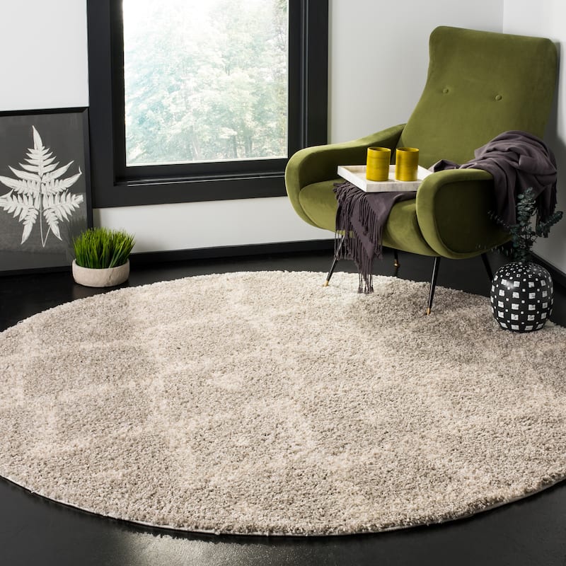 SAFAVIEH Arizona Shag Vitaline 1.2-inch Thick Rug - 6'7" Round - Grey/Ivory