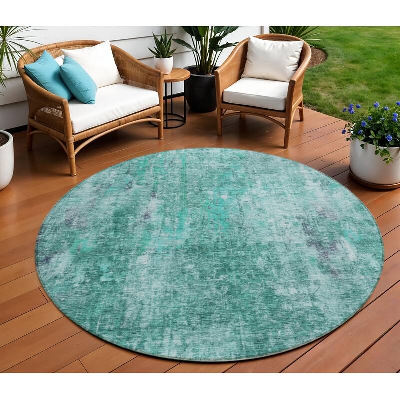 HomeRoots Abstract Transitional Rectangle Outdoor Rug - 8' Round