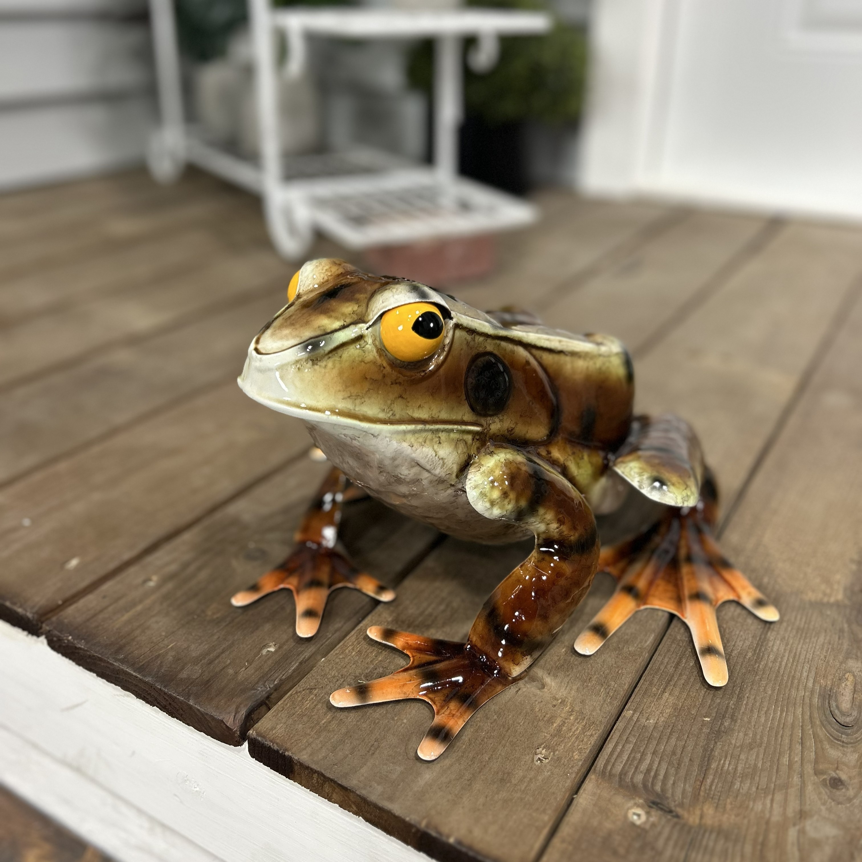 Hi-Line Metal Brown American Bullfrog Statue