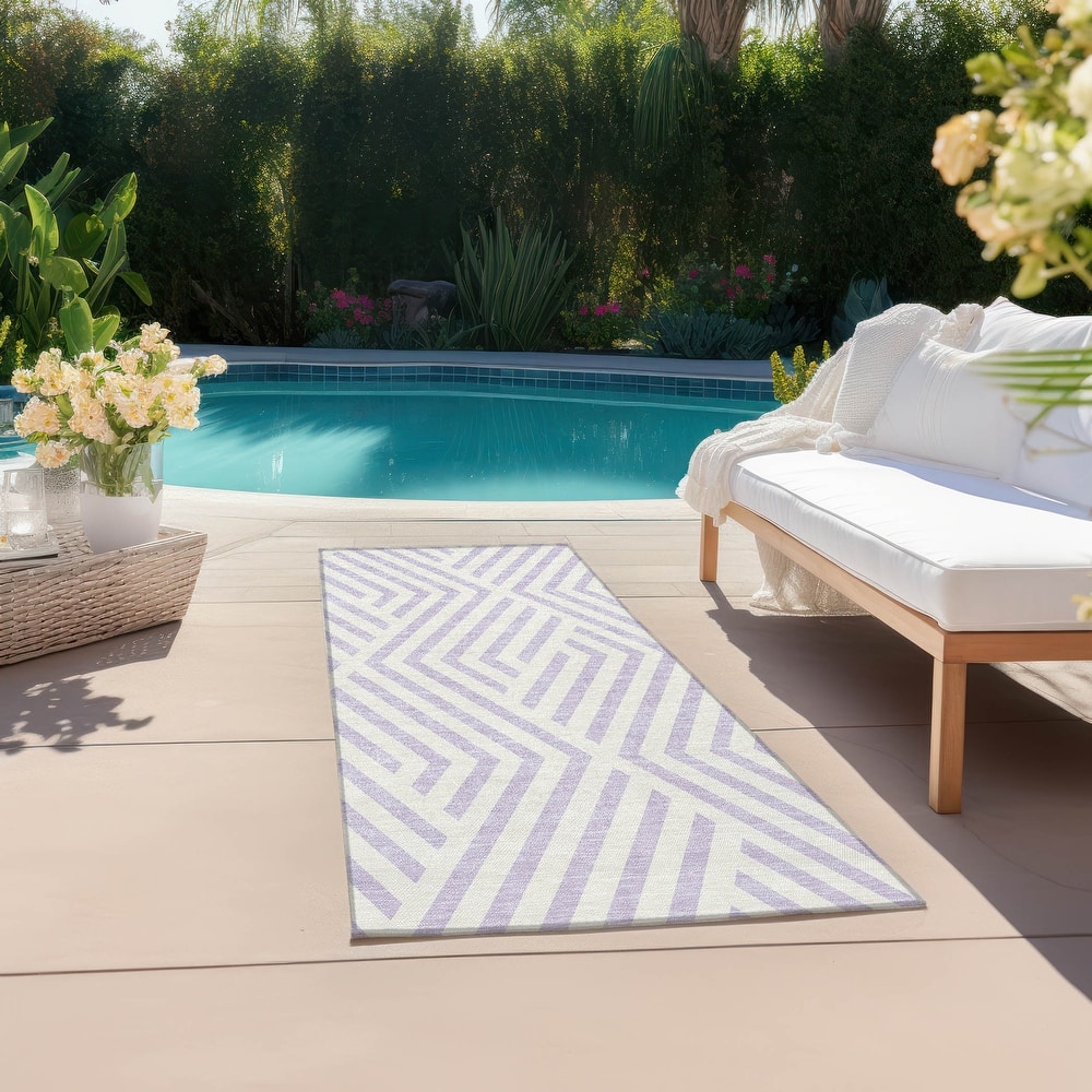 Machine Washable Indoor/ Outdoor Modern Diamonds Chantille Rug
