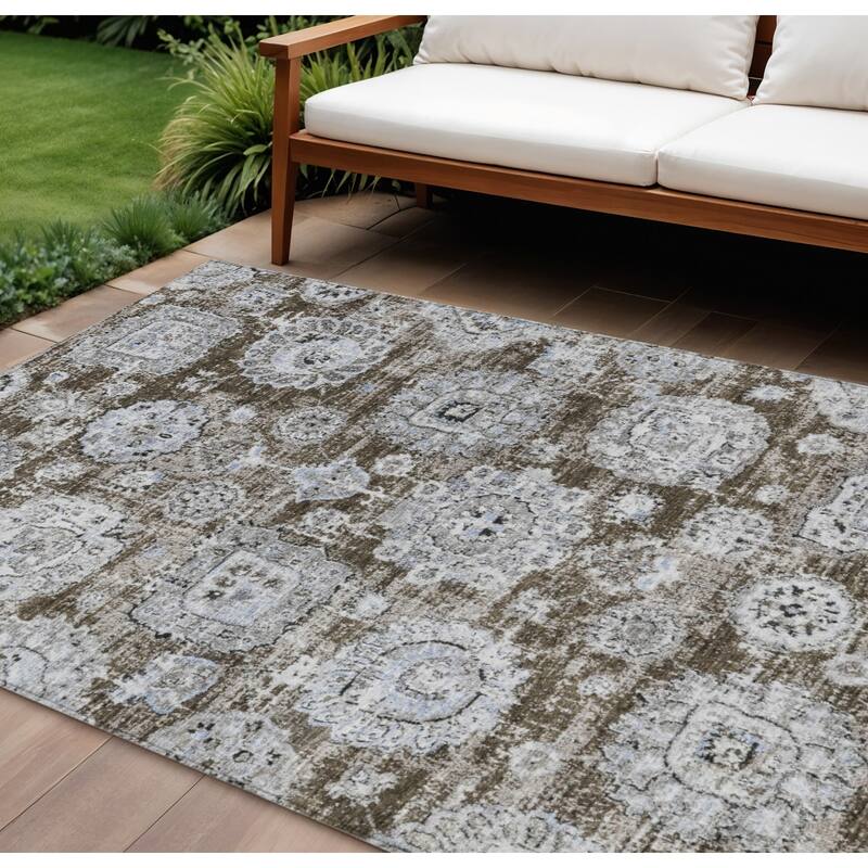HomeRoots Floral Transitional Rectangle Outdoor Rug - 10' X 14'