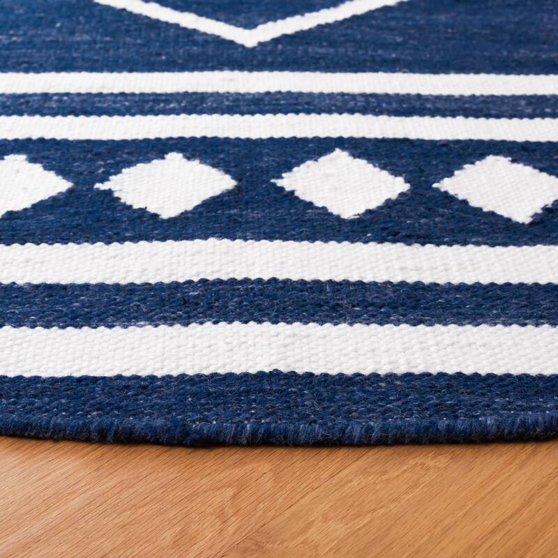 SAFAVIEH Handmade Kilim Apollo Rustic Boho Tribal Rug