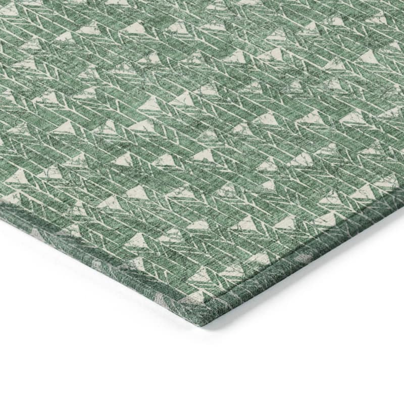 Machine Washable Indoor/ Outdoor Arrows Chantille Rug