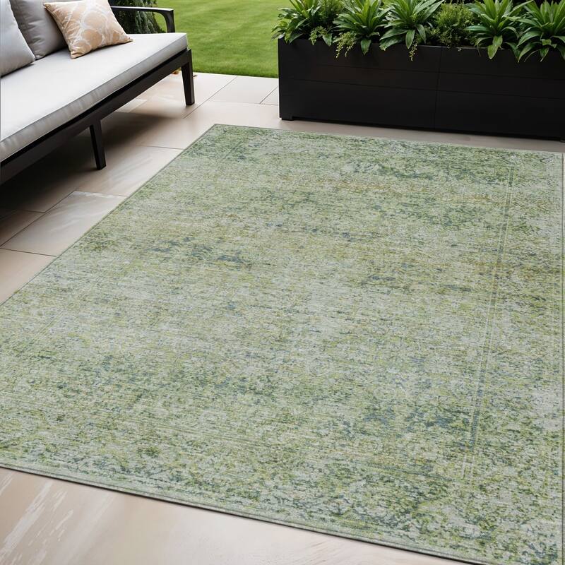 HomeRoots Abstract Traditional Rectangle Outdoor Rug - 5' X 8'