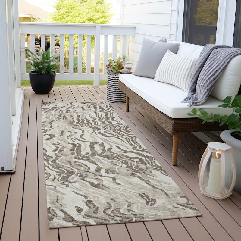 Machine Washable Indoor/ Outdoor Abstract Flow Chantille Rug