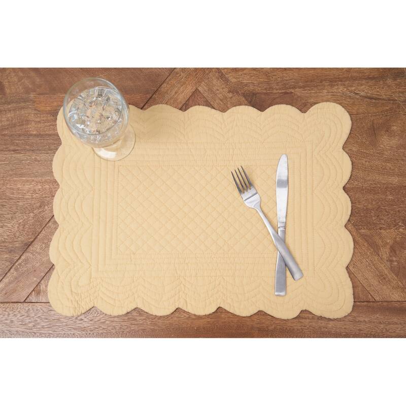 Quilted Scallop Placemat Yellow Set 6