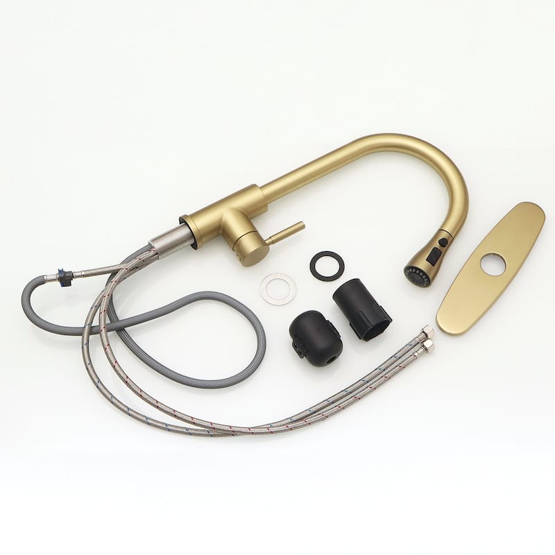 Single-Handle Pull Down Sprayer Kitchen Faucet in Gold