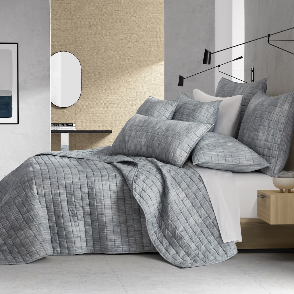 J. Queen New York Niles Quilt Set