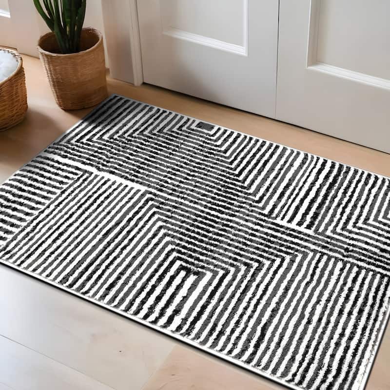 Cream Black Modern Maze Stylish and Durable Area Rug - 2' x 3'