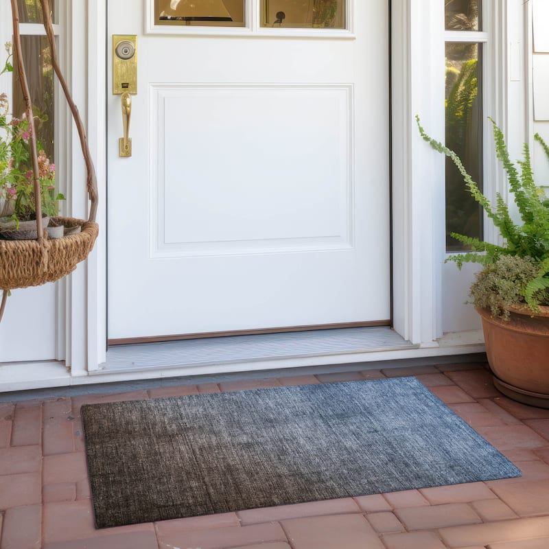 Machine Washable Indoor/ Outdoor Modern Ombre Chantille Rug - 1'8" x 2'6" - Chocolate