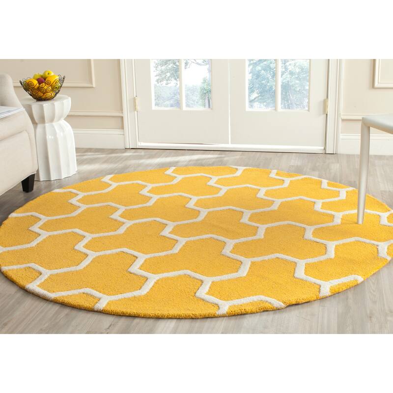 SAFAVIEH Handmade Cambridge Nevila Modern Moroccan Wool Rug - 6' Round - Gold/Ivory