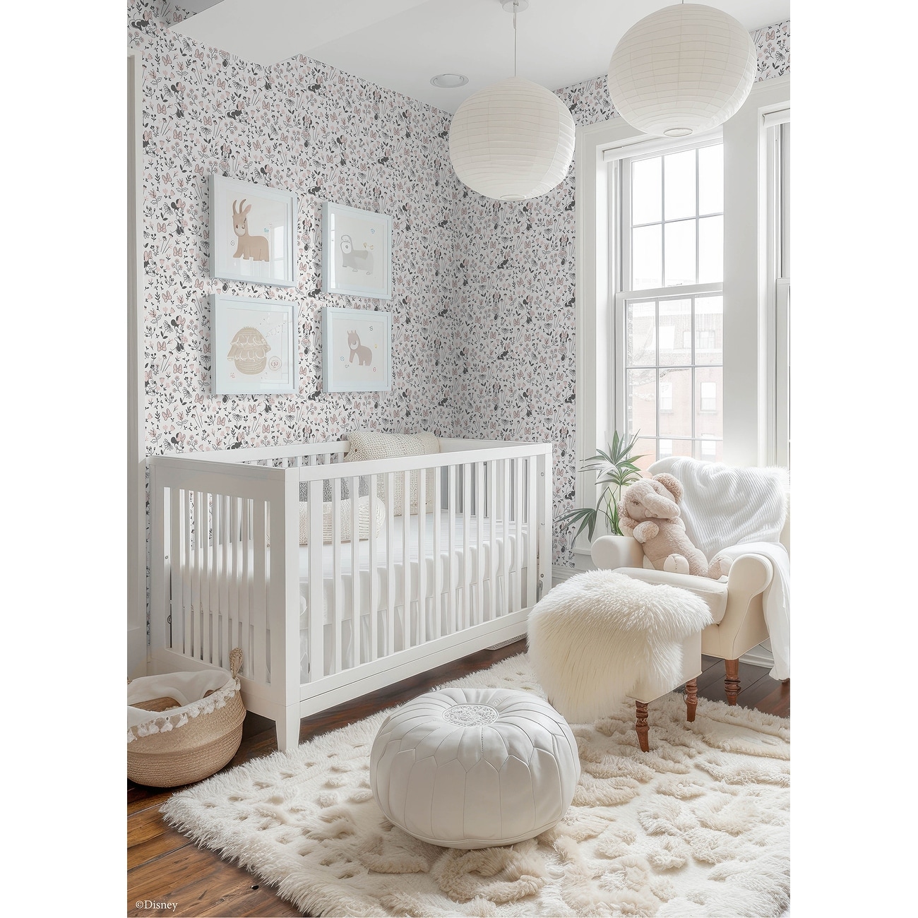 Disney Minnie Mouse Pretty as a Flower Black and White Peel and Stick  Wallpaper - 216 x 20.50 - On Sale - buybuy BABY - 42580559, image size:1300x1300