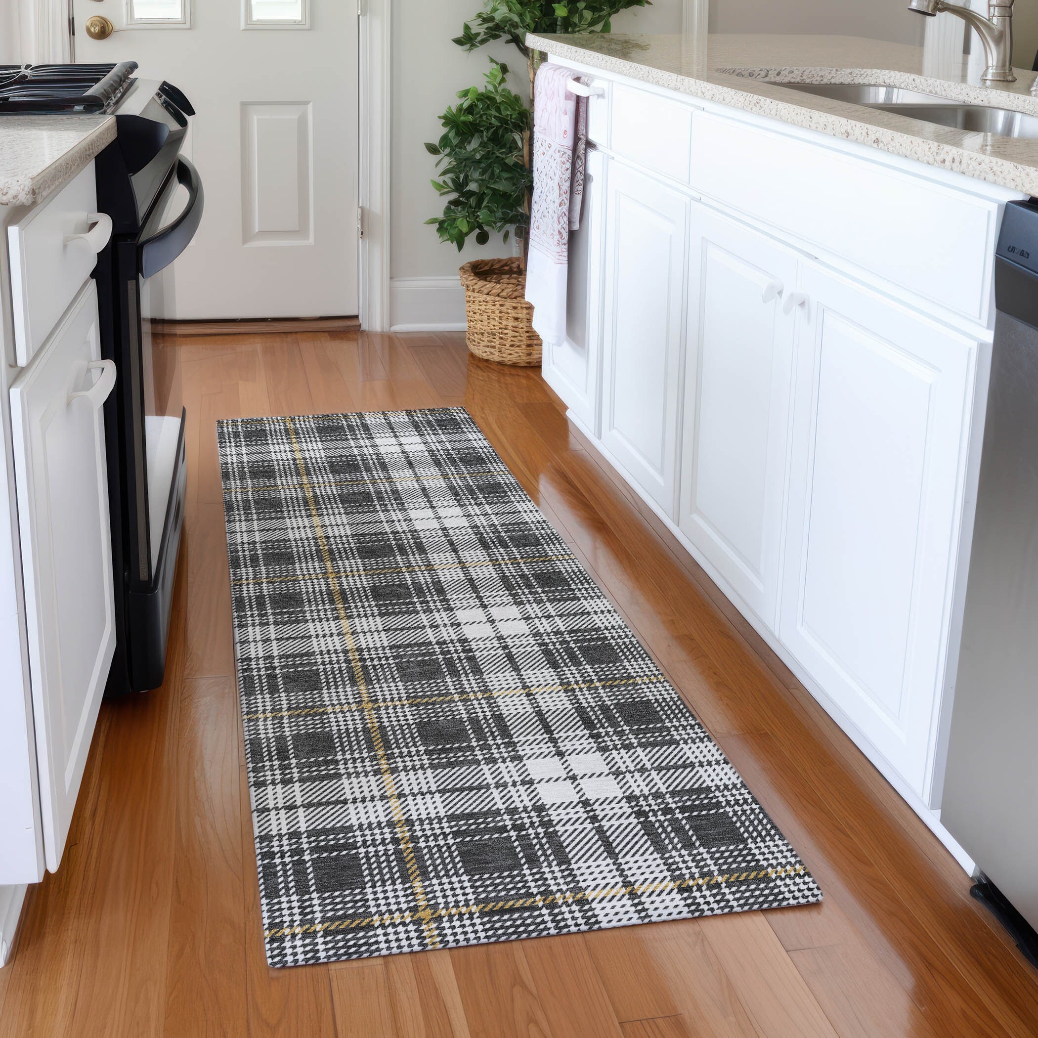 Machine Washable Indoor/ Outdoor Plaid Chantille Rug