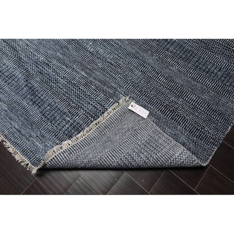 Hand Knotted Blue Tibetan Wool and Silk Oriental Area Rug (10x14) - 10' x 14'