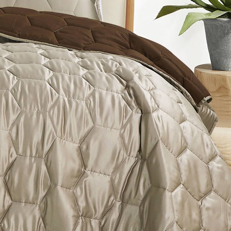 Aurelio Satin 3 Piece Reversible Bedspread